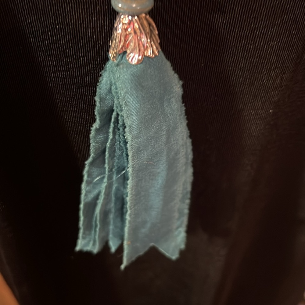 Necklace - Picture 2 of 3